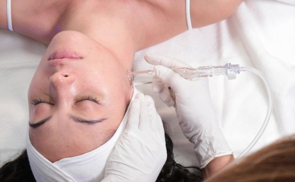 Gesichtsbehandlungen mit Hydrafacial®