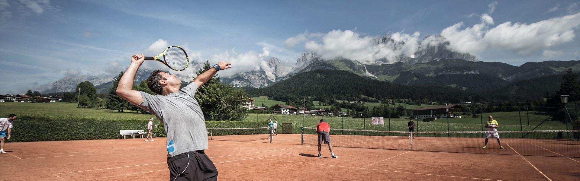 <strong>Tennis ...at home </strong><br><br>Experience the international renowned tennis school "Peter Burwash International" , which has been our exclusive partner in Austria for more than 40 years!