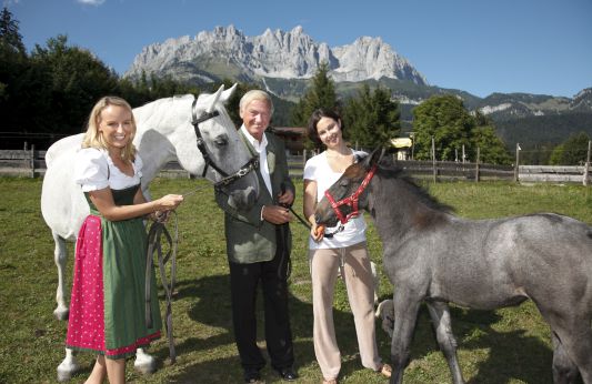 Ashley Judd mit Fohlen Rodesia