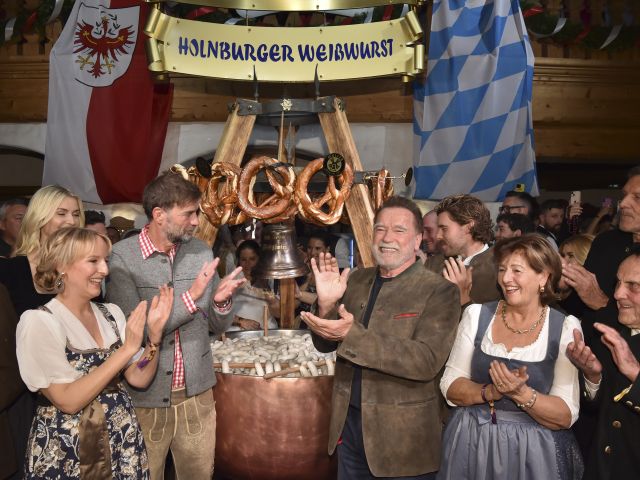 Maria Hauser, Jürgen Klopp, Arnold Schwarzenegger, Magdalena Hauser und Hans Holnburger