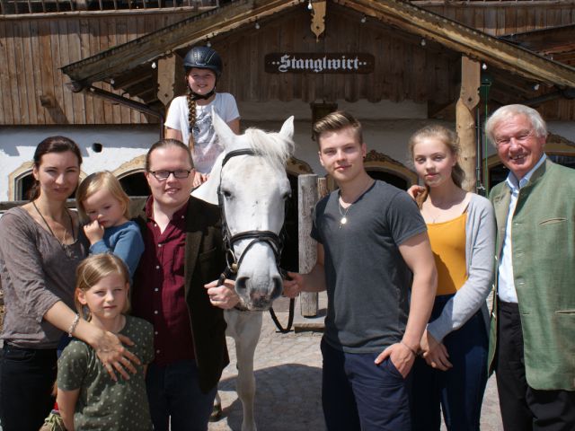 Angelo Kelly with his family