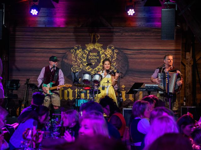 Isar-Briada & Larisa